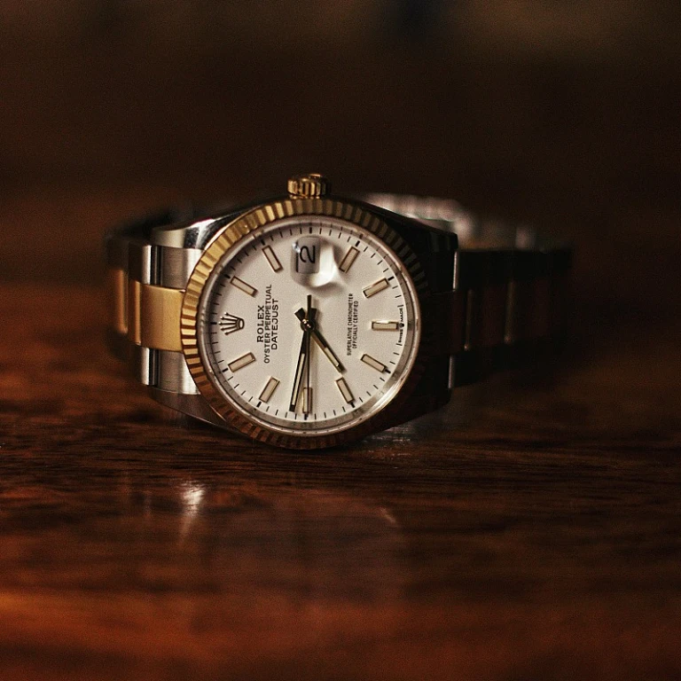 L'élégance intemporelle des montres Lip pour femmes