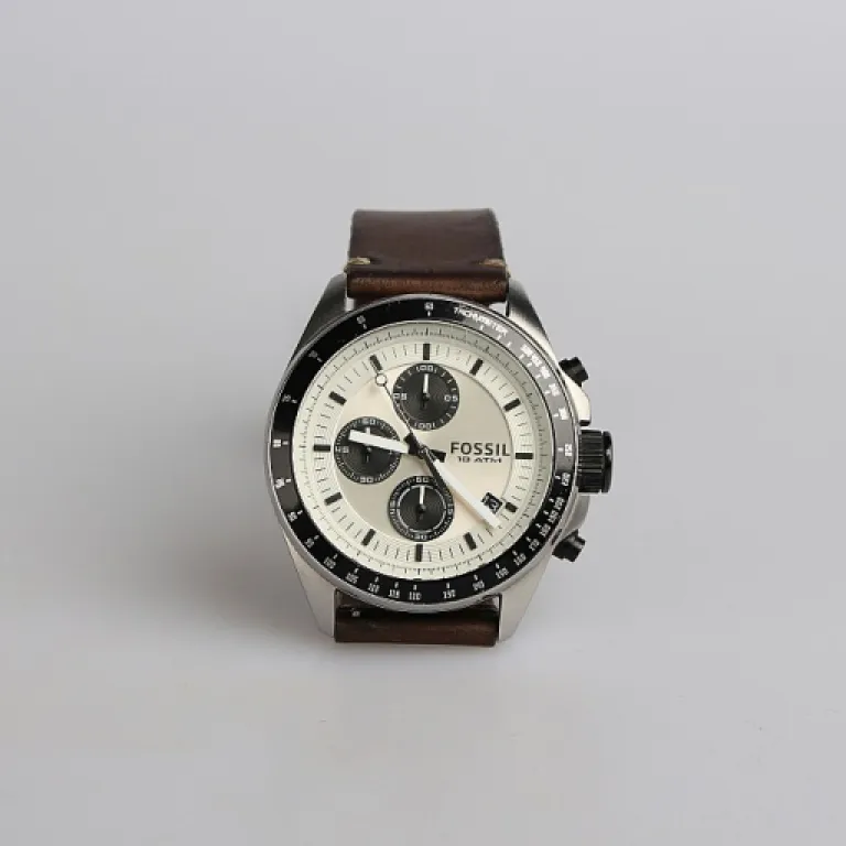 L'importance d'un remontoir pour montre automatique dans l'univers des montres de luxe pour femmes