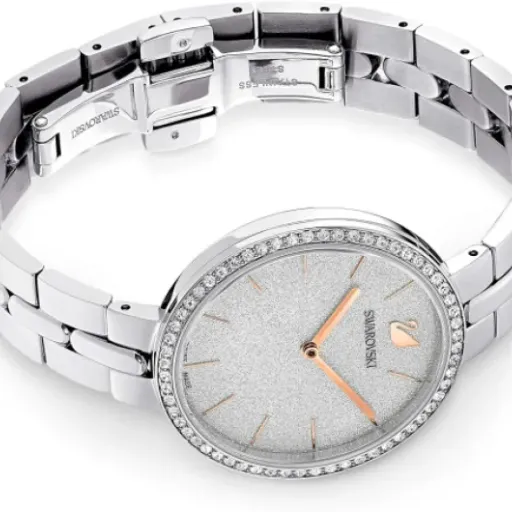 Test Swarovski Cosmopolitan Collection Watch : la montre qui mise surtout sur le look